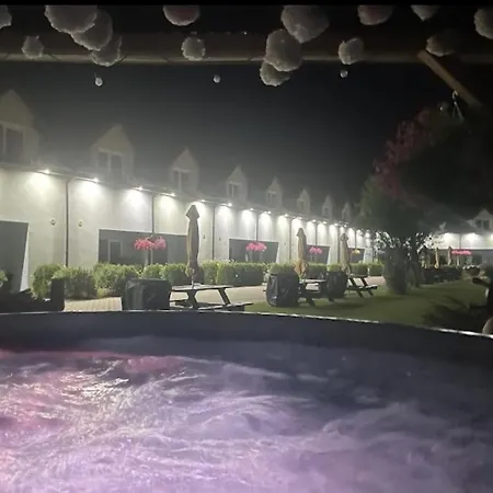 Dom wakacyjny Baltichouse Podczele- 8 Os Blisko Morza !!! Sauna, Jacuzzi,grill, Ognisko, Plac Zabaw *