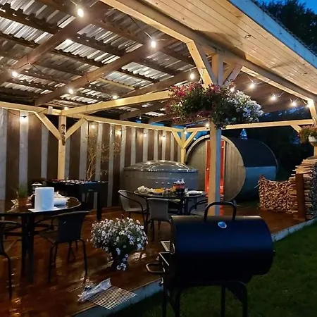 Dom wakacyjny Baltichouse Podczele- 8 Os Blisko Morza !!! Sauna, Jacuzzi,grill, Ognisko, Plac Zabaw