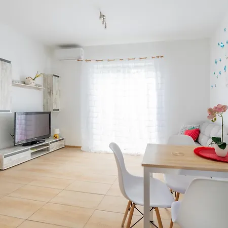 Baltichouse Podczele- 8 Os Blisko Morza !!! Sauna, Jacuzzi,grill, Ognisko, Plac Zabaw *